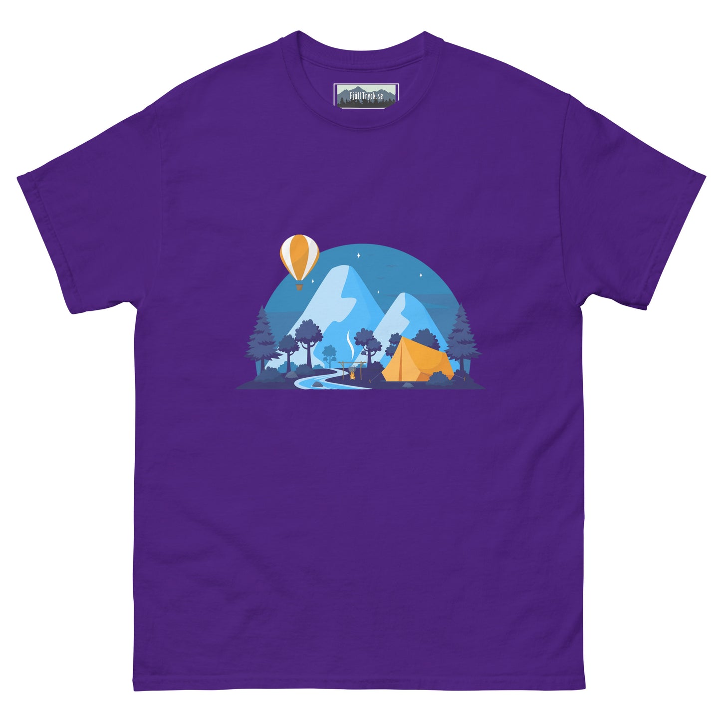 Adventure Awaits - Tshirt